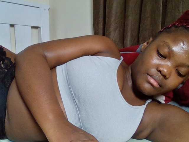 Sexyicey live cam on BongaCams