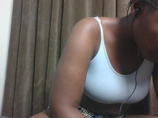 Sexyicey live webcam show