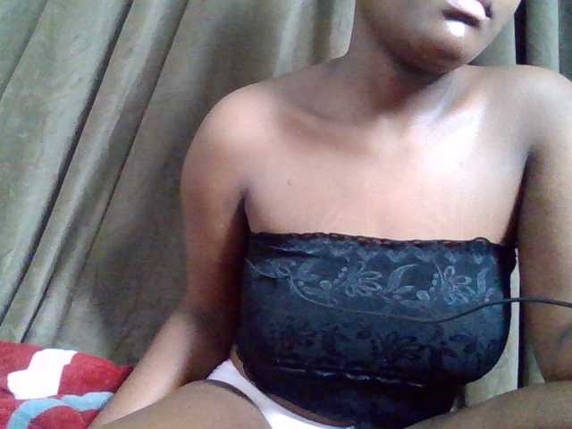 Sexyicey live cam preview
