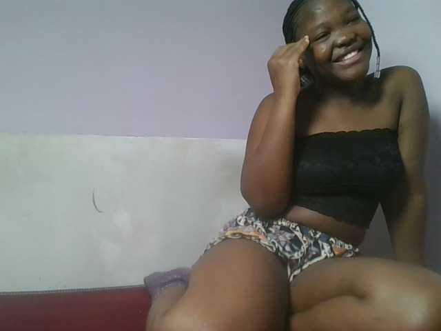 Sexyicey live cam on BongaCams