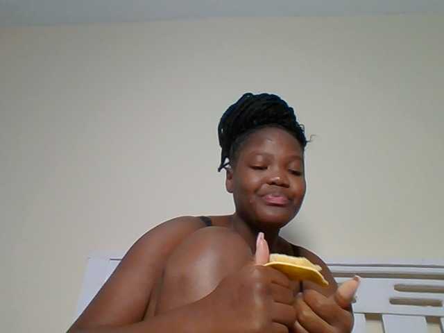 Sexyicey live cam on BongaCams