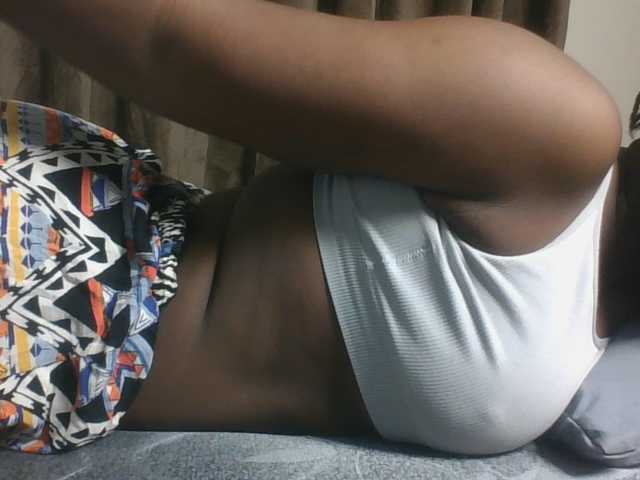 Sexyicey live cam on BongaCams