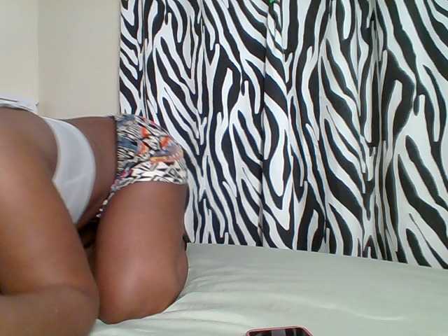 Sexyicey live cam on BongaCams