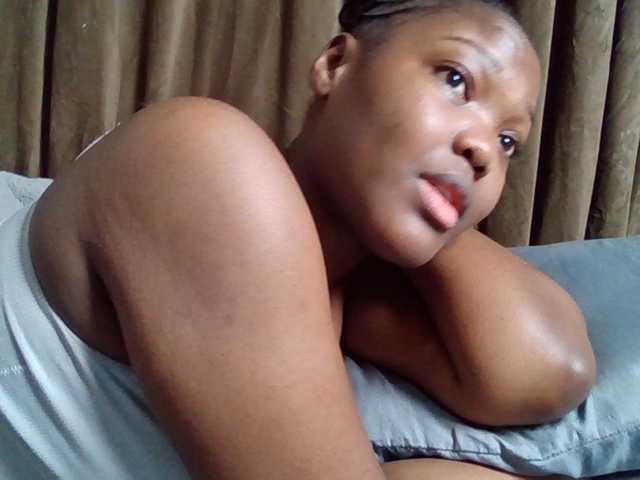 Sexyicey live cam on BongaCams