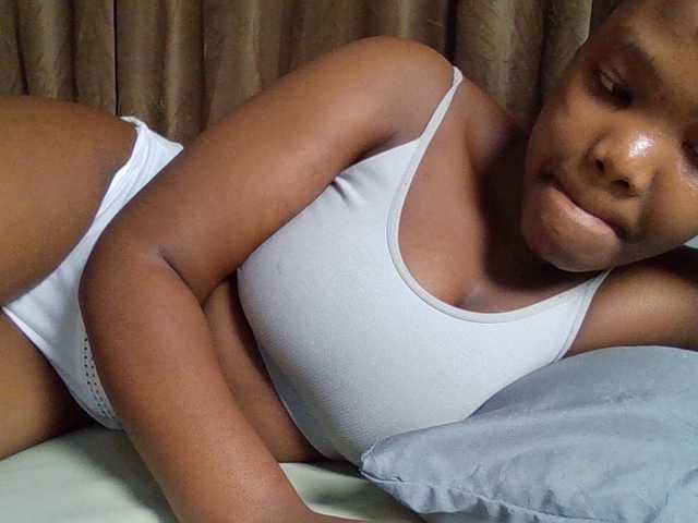 Sexyicey live cam on BongaCams