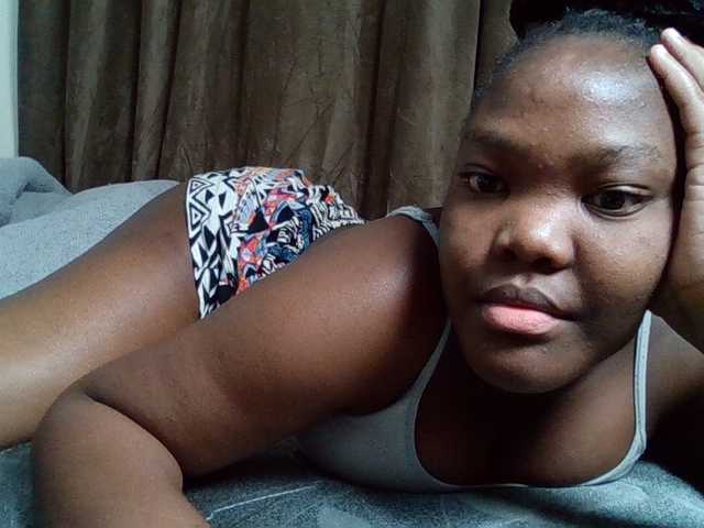Sexyicey live webcam show