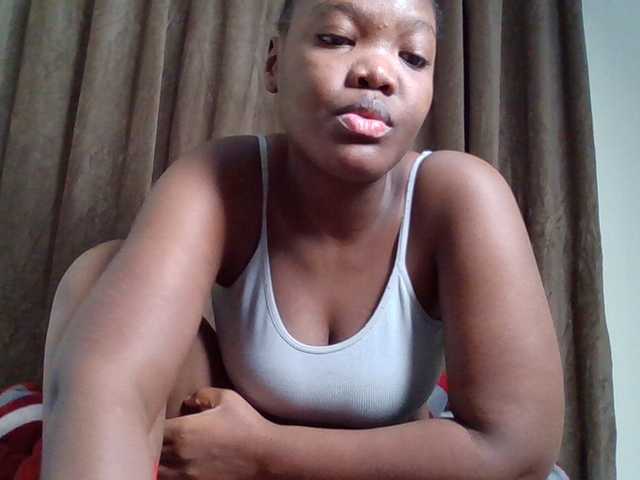 Sexyicey live cam on BongaCams