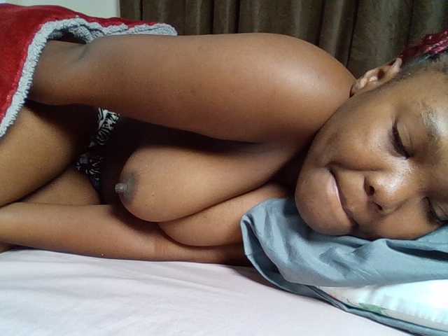 Sexyicey live cam on BongaCams