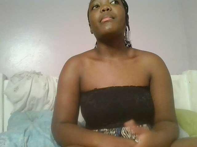 Sexyicey live cam on BongaCams