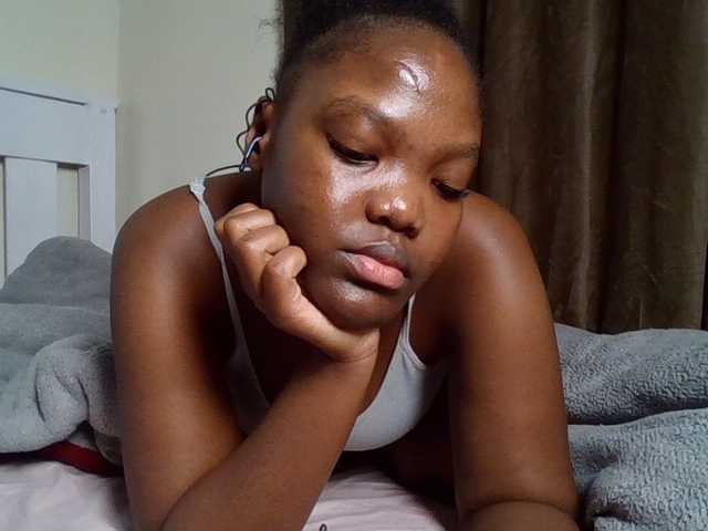 Sexyicey live cam on BongaCams