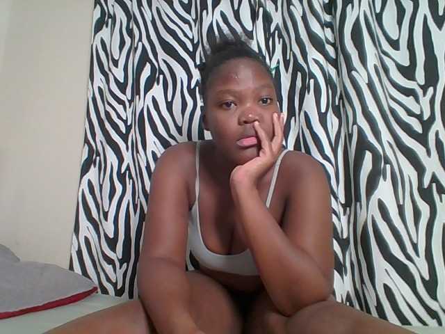 Sexyicey live cam on BongaCams