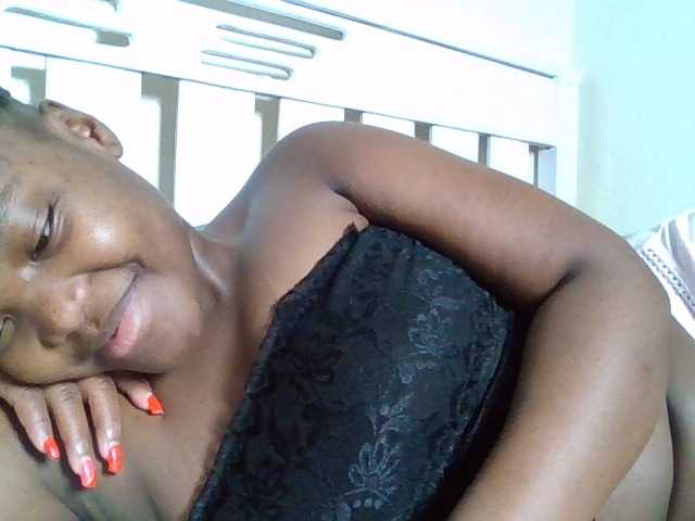 Sexyicey live cam on BongaCams