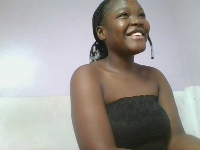 Sexyicey live cam on BongaCams