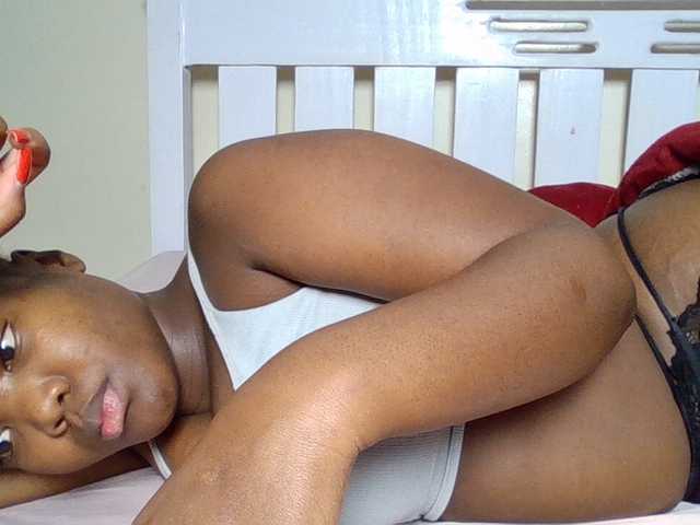 Sexyicey live cam on BongaCams