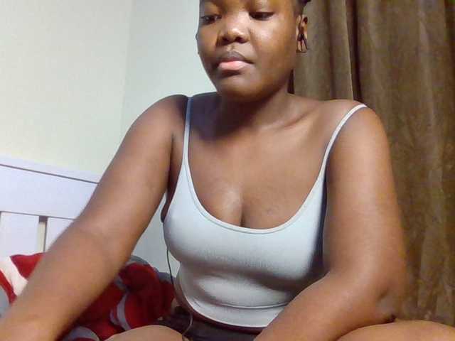 Sexyicey live cam on BongaCams