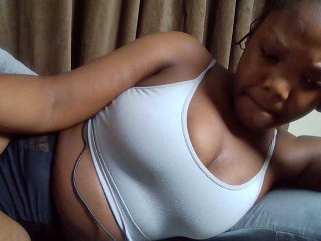 Sexyicey live cam on BongaCams