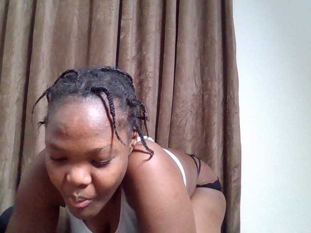 Sexyicey live cam on BongaCams