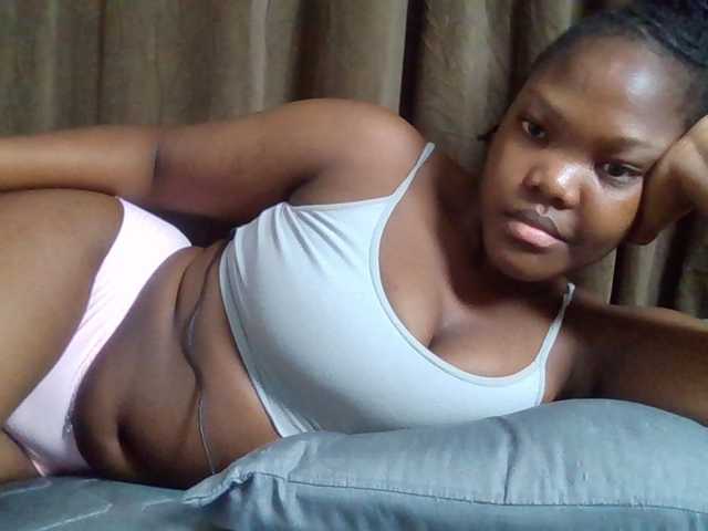 Sexyicey live cam on BongaCams