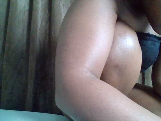 Sexyicey live cam on BongaCams