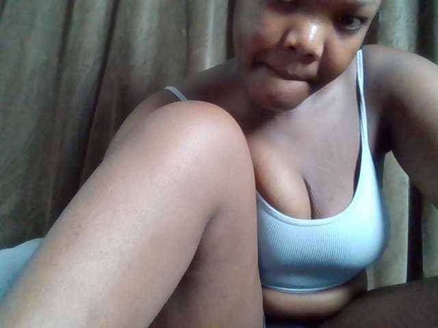 Sexyicey live cam on BongaCams