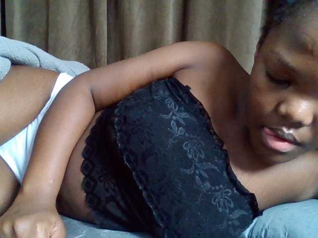 Sexyicey live cam on BongaCams
