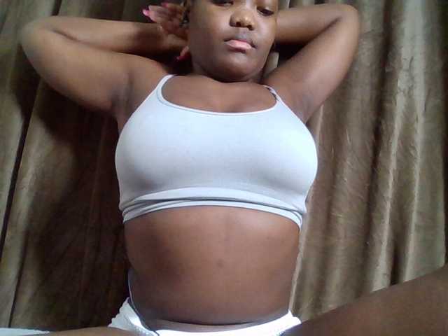 Sexyicey live cam preview