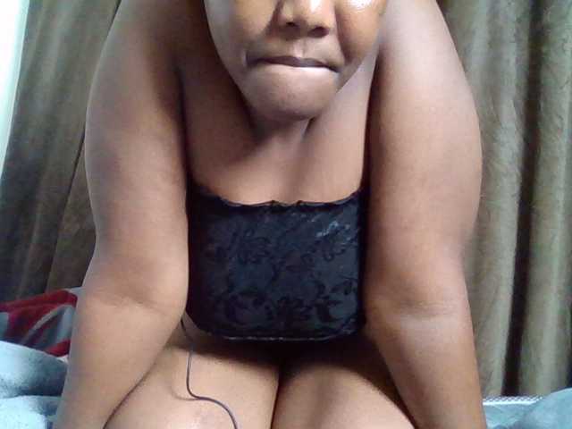 Sexyicey live cam on BongaCams