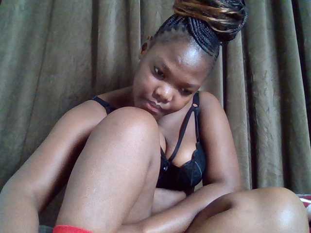 Sexyicey live cam on BongaCams