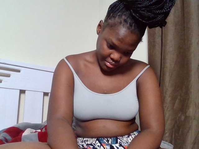 Sexyicey live webcam show