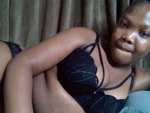 Sexyicey live cam on BongaCams
