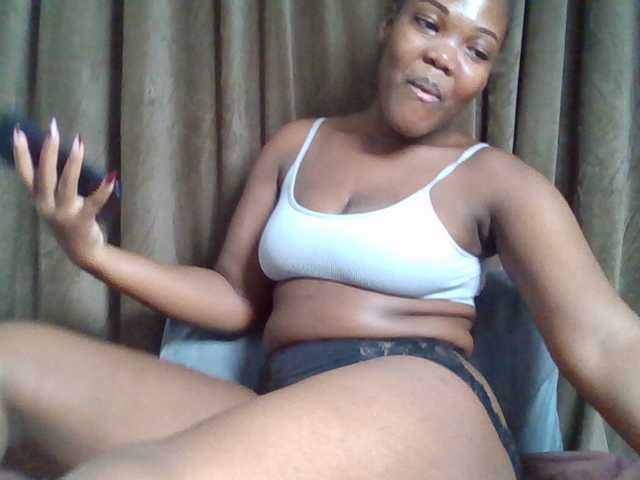 Sexyicey live cam on BongaCams