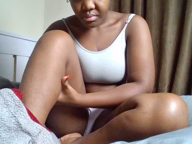 Sexyicey live cam on BongaCams