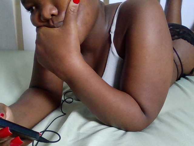 Sexyicey live cam on BongaCams