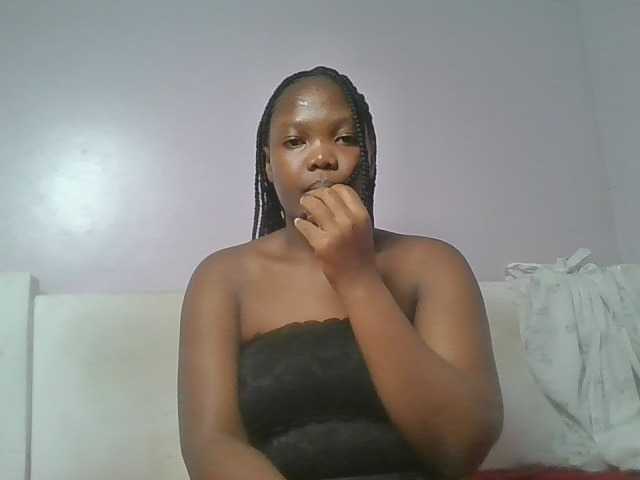 Sexyicey live cam on BongaCams