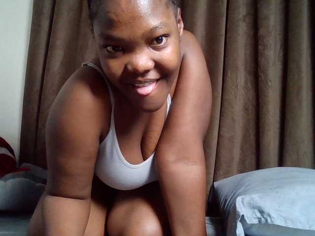 Sexyicey live cam on BongaCams