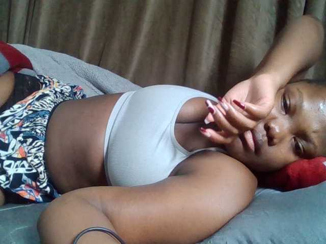 Sexyicey live cam on BongaCams