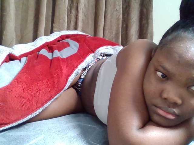 Sexyicey live webcam show