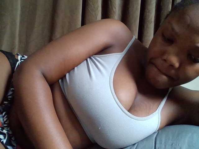 Sexyicey live cam preview