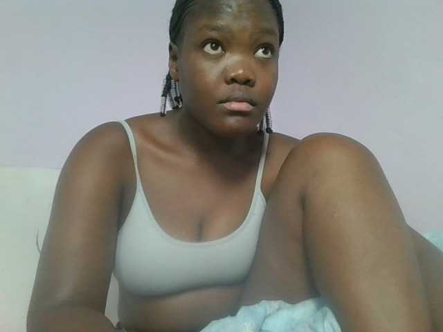 Sexyicey live cam on BongaCams