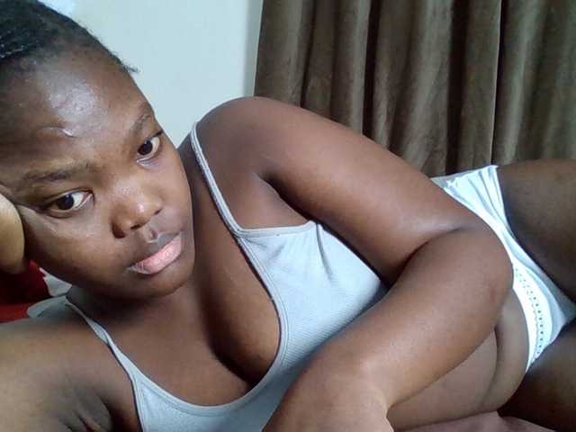 Sexyicey live cam on BongaCams