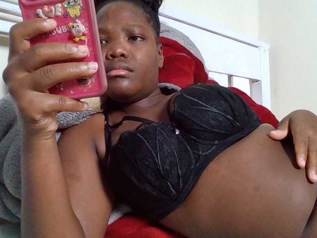 Sexyicey live cam on BongaCams