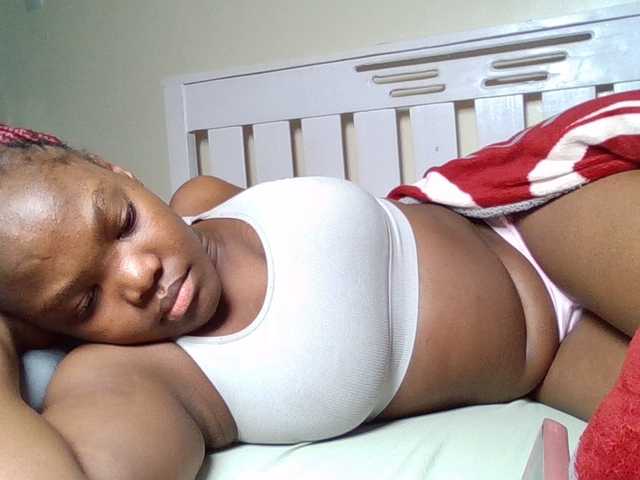 Sexyicey live cam on BongaCams