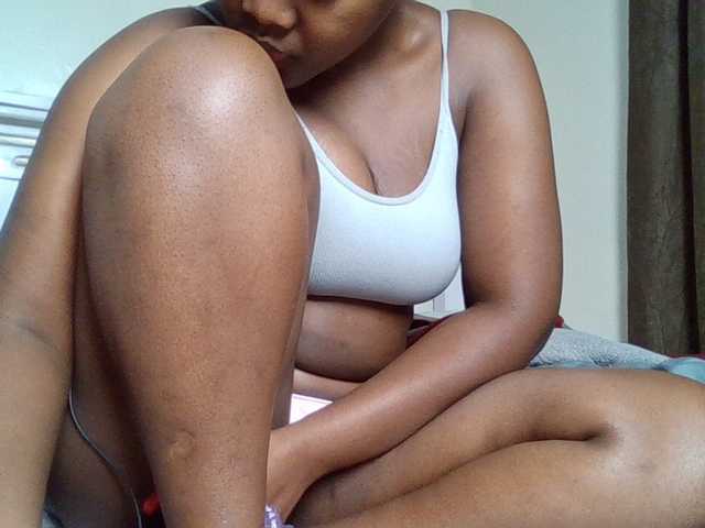 Sexyicey live cam on BongaCams