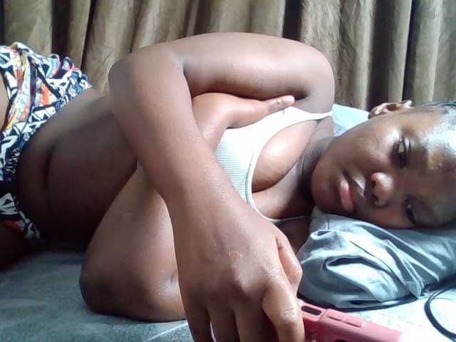 Sexyicey live cam on BongaCams