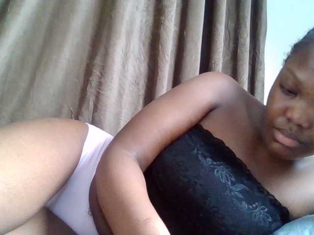 Sexyicey live cam on BongaCams