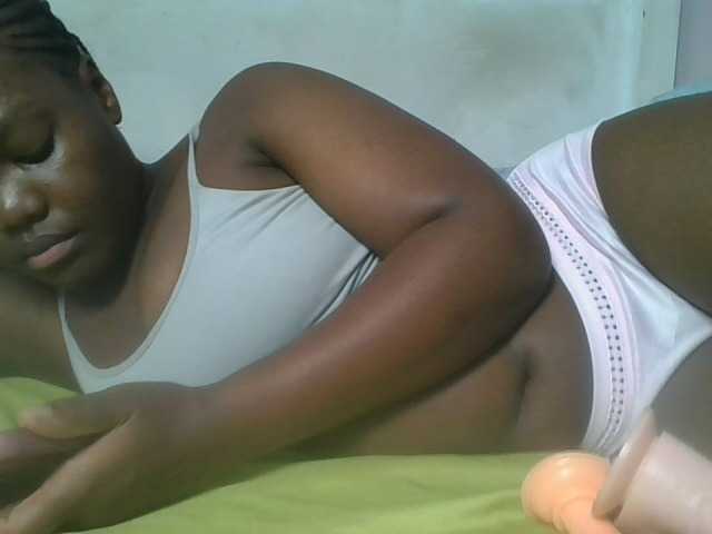 Sexyicey live cam on BongaCams
