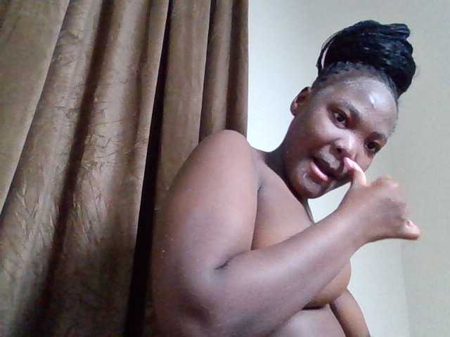 Sexyicey live cam on BongaCams
