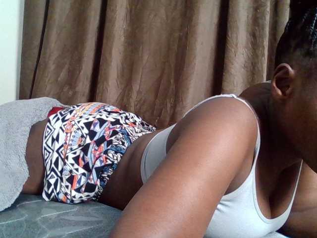 Sexyicey live webcam show