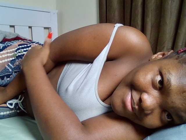Sexyicey live cam on BongaCams