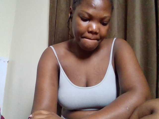 Sexyicey live cam on BongaCams